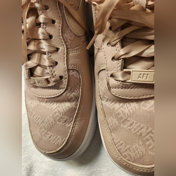 Nike Air Force 1 Low Top Sneakers in Beige with Coral Accents - Picture 8 of 8